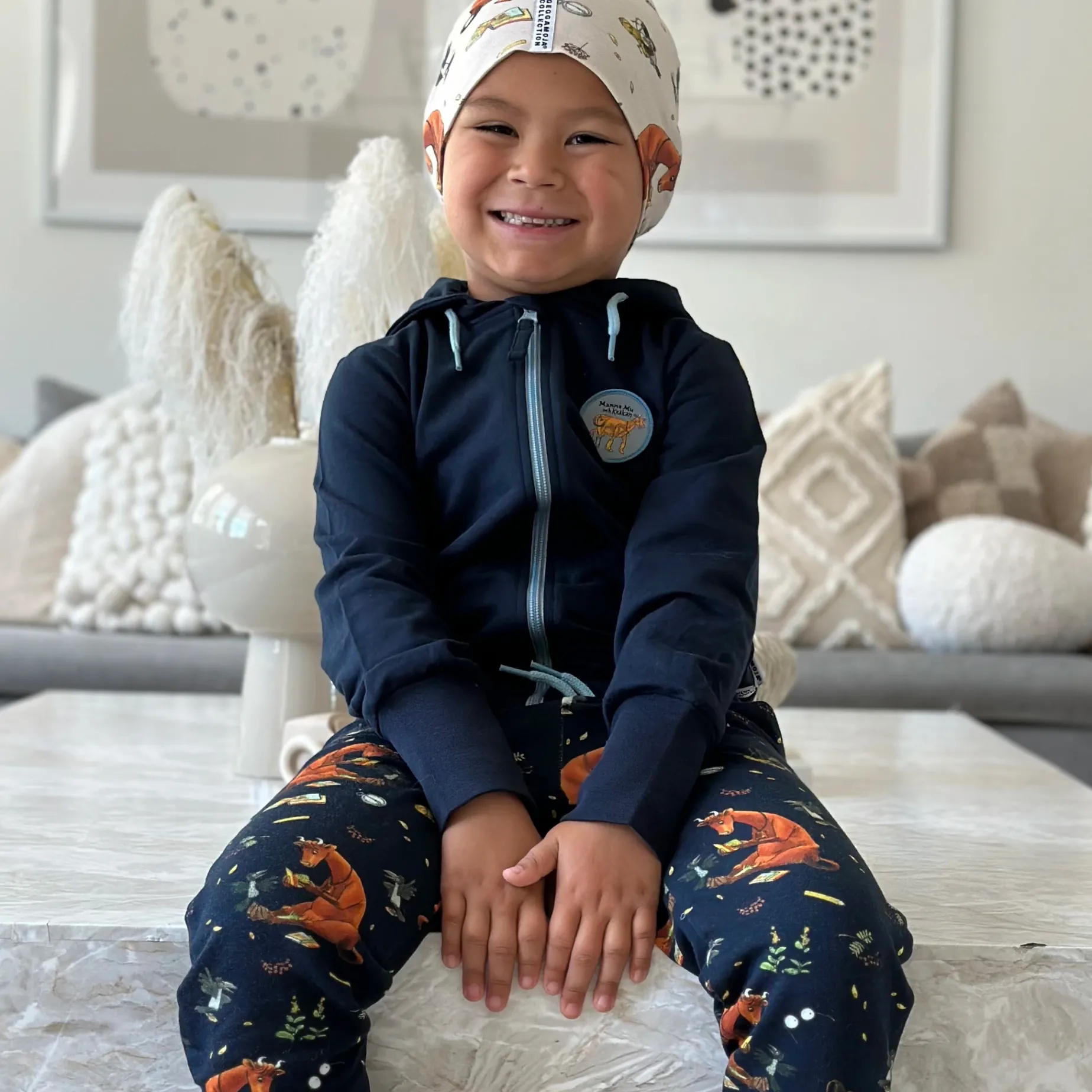 Hoodie Mamma Mu och Kråkan Blå Patch