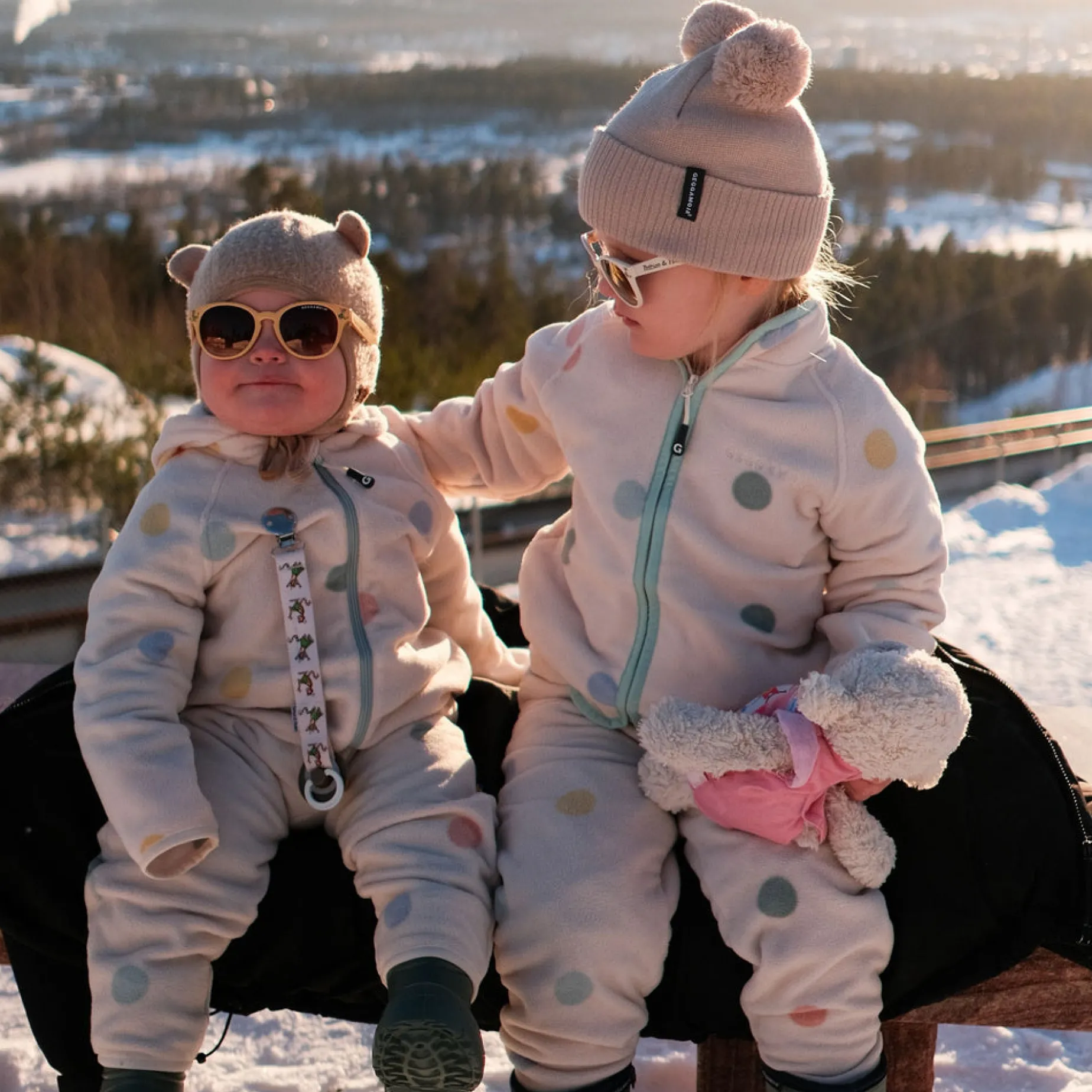 Solglasögon 2-6 år Pettson och Findus Beige
