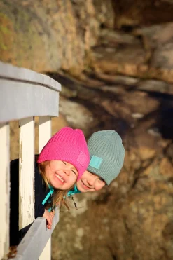 Stickad mössa Rosa