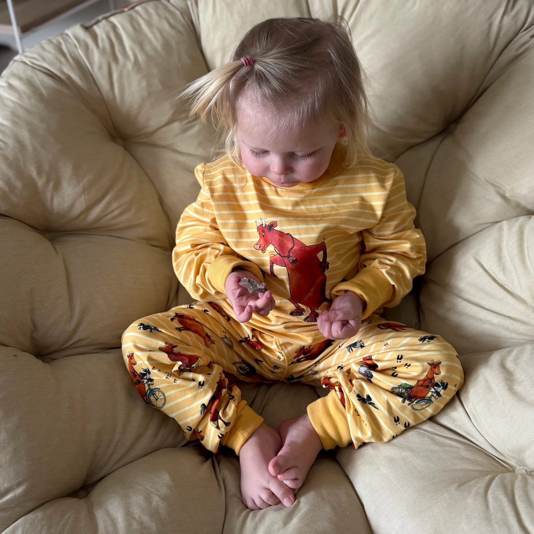 Tvådelad Pyjamas Mamma Mu och Kråkan Gul/Vit